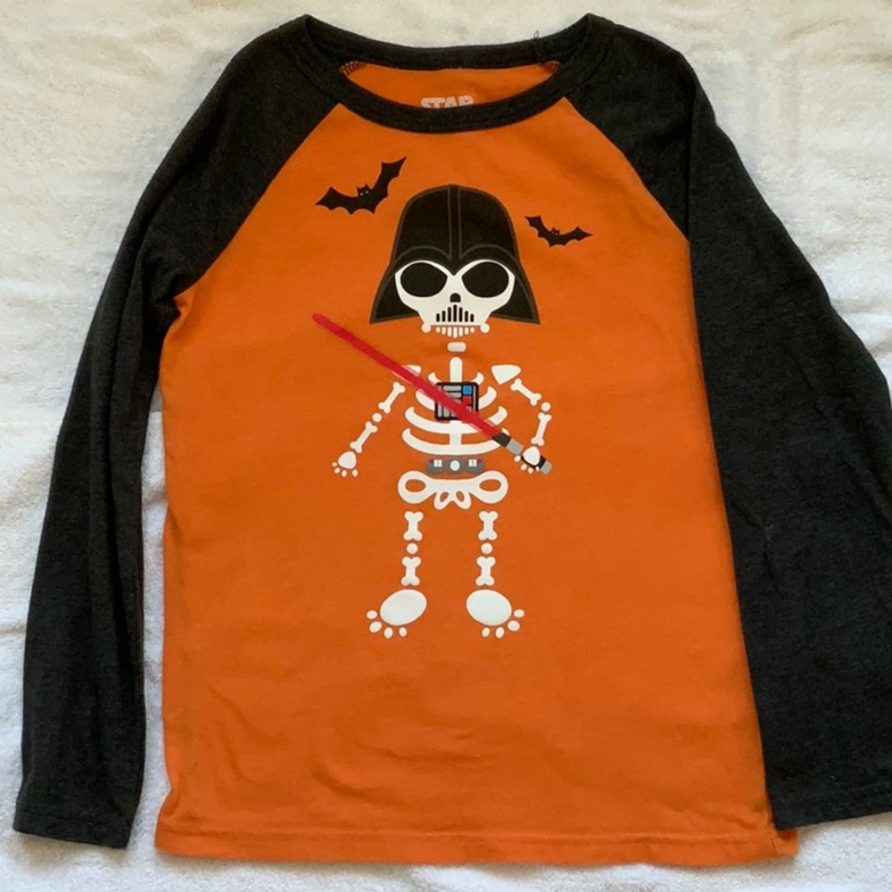 Boys size 7 Star Wars long sleeve tee